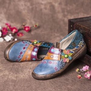 Beautiful socofy shoes w/cute flower